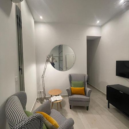Casa De Huespedes Almirante Madrid Daire Dış mekan fotoğraf
